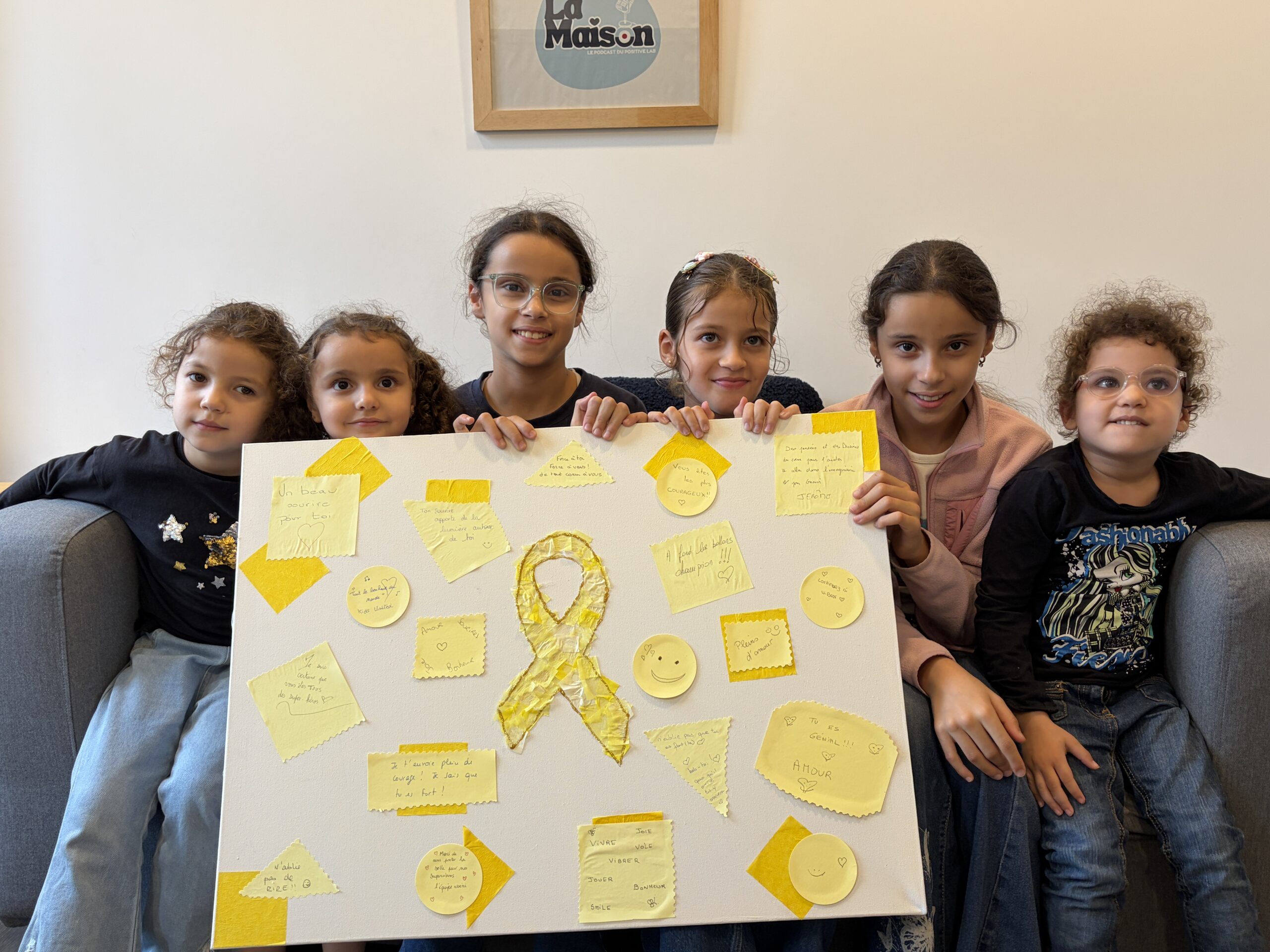 l’œuvre collective Septembre en Or lors d’un atelier à La Maison du Positive Lab